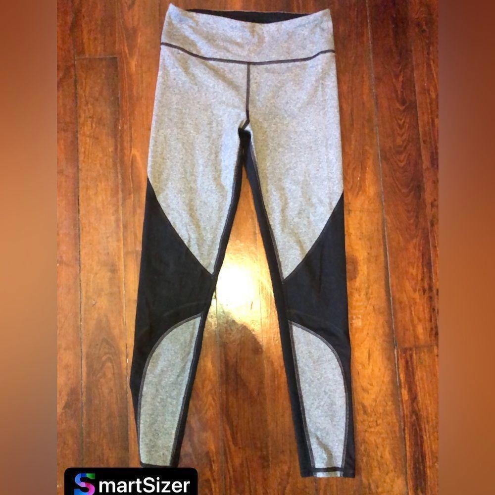 American Eagle Hi-Rise Grey/Black Yoga Pants - Size M